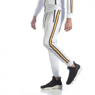 Pantaloni de trening 5 striped albi pentru bărbați - FASHIONMIX.RO Pantaloni de trening 5 striped albi pentru bărbați
