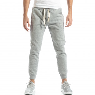 Pantaloni de trening pentru bărbați basic în melanj gri - FASHIONMIX.RO Pantaloni de trening pentru bărbați basic în melanj gri