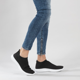 Adidași de bărbați tip șosetă negri cu talpă albă - FASHIONMIX.RO Adidași de bărbați tip șosetă negri cu talpă albă