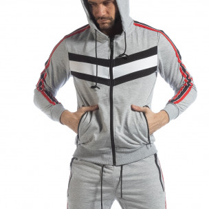 Hanorac pentru bărbați gri cu glugă și benzi - FASHIONMIX.RO Hanorac pentru bărbați gri cu glugă și benzi