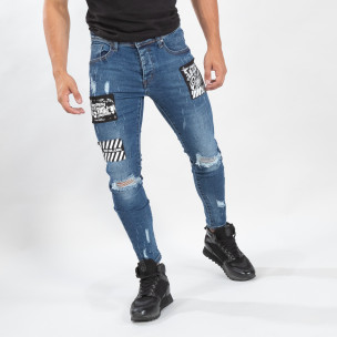 Blugi albaștri de bărbați cu rupturi și patch-uri - FASHIONMIX.RO Blugi albaștri de bărbați cu rupturi și patch-uri