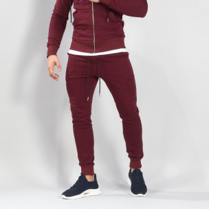 Pantaloni de trening de bărbați Basic bordo din bumbac - FASHIONMIX.RO Pantaloni de trening de bărbați Basic bordo din bumbac