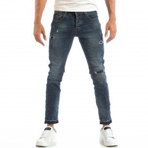 Blugi pentru bărbați albaștri cu patch-uri și țiv destrămat - FASHIONMIX.RO Blugi pentru bărbați albaștri cu patch-uri și țiv destrămat