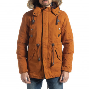 Parka pentru bărbați în camel cu blană pe glugă - FASHIONMIX.RO Parka pentru bărbați în camel cu blană pe glugă