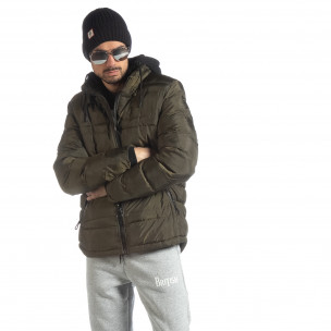 Geacă cu puf de bărbați în verde militar cu glugă tricotată - FASHIONMIX.RO Geacă cu puf de bărbați în verde militar cu glugă tricotată