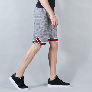 Pantaloni scurți de bărbați în carouri alb-negru cu manșete în 2 culori - FASHIONMIX.RO Pantaloni scurți de bărbați în carouri alb-negru cu manșete în 2 culori