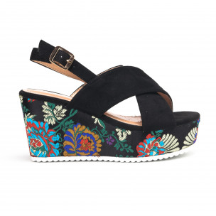 Sandale de dama negre cu platforma din jacard - FASHIONMIX.RO Sandale de dama negre cu platforma din jacard
