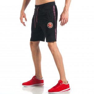 Pantaloni scurți de bărbați negri cu aplicație Drapelul britanic - FASHIONMIX.RO Pantaloni scurți de bărbați negri cu aplicație Drapelul britanic