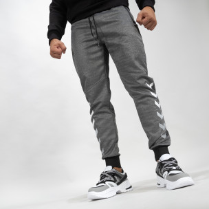 Jogger de bărbați gri cu accente albe - FASHIONMIX.RO Jogger de bărbați gri cu accente albe