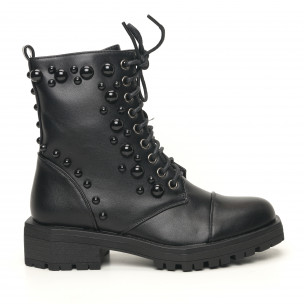 Botine de dama cu ținte negre și talpa Trekking - FASHIONMIX.RO Botine de dama cu ținte negre și talpa Trekking