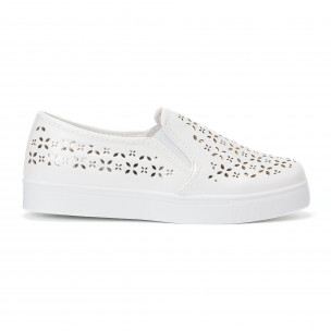 Teniși slip-on de dama albi cu microperforații - FASHIONMIX.RO Teniși slip-on de dama albi cu microperforații