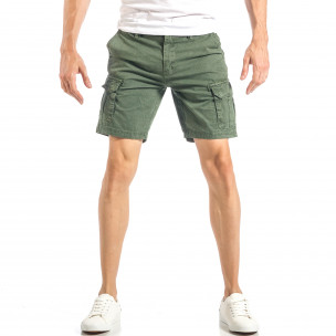 Pantaloni cargo scurți de bărbați verzi cu o imprimare mică - FASHIONMIX.RO Pantaloni cargo scurți de bărbați verzi cu o imprimare mică