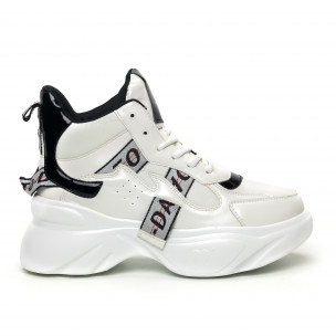Pantofi sport înalți de dama cu detalii lăcuite - FASHIONMIX.RO Pantofi sport înalți de dama cu detalii lăcuite
