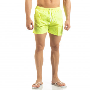 Șort de baie galben neon Basic pentru bărbați - FASHIONMIX.RO Șort de baie galben neon Basic pentru bărbați
