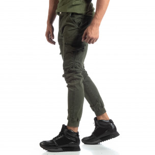 Pantaloni cargo verzi de bărbați cu manșete din tricot - FASHIONMIX.RO Pantaloni cargo verzi de bărbați cu manșete din tricot