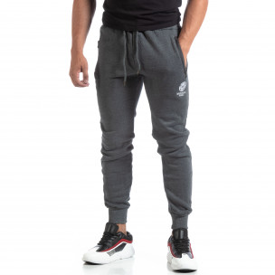 Pantaloni trening de bărbați Marshall Angel gri flaușați - FASHIONMIX.RO Pantaloni trening de bărbați Marshall Angel gri flaușați