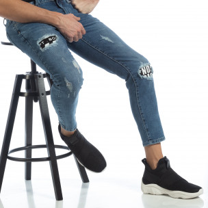 Blugi de bărbați albaștri cu imprimare de patch-uri - FASHIONMIX.RO Blugi de bărbați albaștri cu imprimare de patch-uri