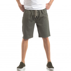 Pantaloni scurți Basic în verde pentru bărbați - FASHIONMIX.RO Pantaloni scurți Basic în verde pentru bărbați