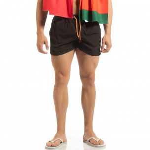 Șort de baie pentru bărbați negru cu bandă portocalie - FASHIONMIX.RO Șort de baie pentru bărbați negru cu bandă portocalie