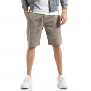 Pantaloni scurți Basic în gri pentru bărbați - FASHIONMIX.RO Pantaloni scurți Basic în gri pentru bărbați
