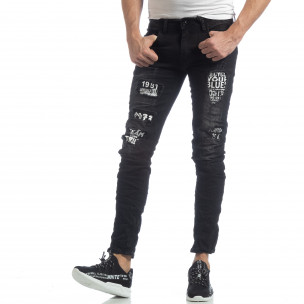 Blugi de bărbați negri cu imprimare de patch-uri - FASHIONMIX.RO Blugi de bărbați negri cu imprimare de patch-uri