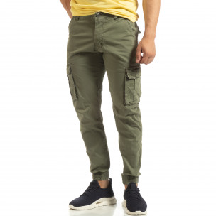 Pantaloni verzi cargo jogger pentru bărbați - FASHIONMIX.RO Pantaloni verzi cargo jogger pentru bărbați