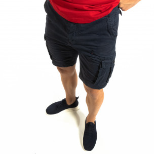 Pantaloni cargo scurți de bărbați în albastru cu detaliu - FASHIONMIX.RO Pantaloni cargo scurți de bărbați în albastru cu detaliu