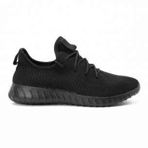 Adidași All black din material textil pentru bărbați model ușor - FASHIONMIX.RO Adidași All black din material textil pentru bărbați model ușor