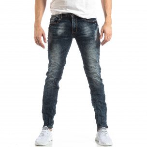 Blugi în albastru închis de bărbați cu efect șifonat și decolorat - FASHIONMIX.RO Blugi în albastru închis de bărbați cu efect șifonat și decolorat