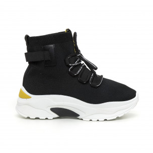 Pantofi sport de dama din țesătură neagră cu accent galben - FASHIONMIX.RO Pantofi sport de dama din țesătură neagră cu accent galben