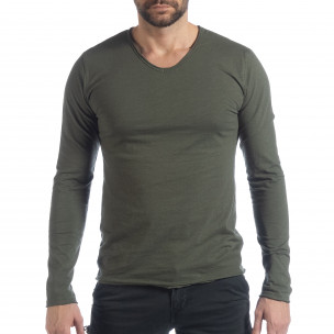 Bluză în verde militar V-neck pentru bărbați - FASHIONMIX.RO Bluză în verde militar V-neck pentru bărbați