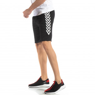 Pantaloni sport scurți negri cu benzi de bărbați - FASHIONMIX.RO Pantaloni sport scurți negri cu benzi de bărbați