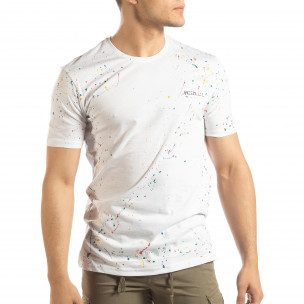 Tricou alb pentru bărbați cu spray de vopsea - FASHIONMIX.RO Tricou alb pentru bărbați cu spray de vopsea