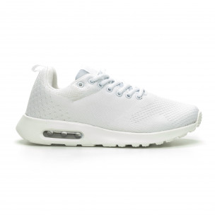 Adidași de bărbați din țesătură tehnică albă cu pernă de aer - FASHIONMIX.RO Adidași de bărbați din țesătură tehnică albă cu pernă de aer