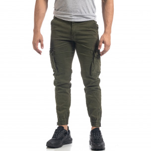 Pantaloni cargo de bărbați verzi cu fermoare - FASHIONMIX.RO Pantaloni cargo de bărbați verzi cu fermoare
