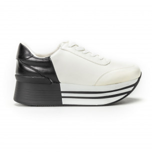 Pantofi sport cu platforma în negru-alb pentru dama - FASHIONMIX.RO Pantofi sport cu platforma în negru-alb pentru dama
