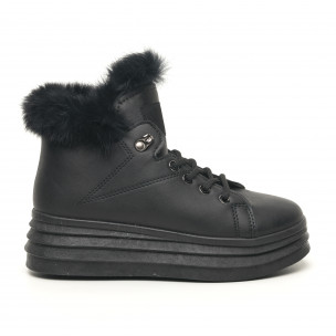 Botine de dama negre tip teniși cu puf - FASHIONMIX.RO Botine de dama negre tip teniși cu puf