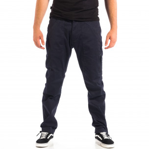 Pantaloni albaștri pentru bărbați CROPP cu elastic la glezna - FASHIONMIX.RO Pantaloni albaștri pentru bărbați CROPP cu elastic la glezna