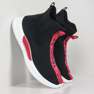 Adidași de bărbați tip șosetă cu inscripții roșii - FASHIONMIX.RO Adidași de bărbați tip șosetă cu inscripții roșii