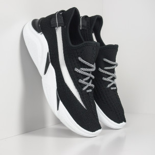 Adidași de bărbați din țesătură neagră cu plasă - FASHIONMIX.RO Adidași de bărbați din țesătură neagră cu plasă