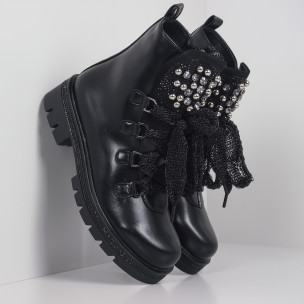 Botine de dama negre cu piele lustruită și pietre - FASHIONMIX.RO Botine de dama negre cu piele lustruită și pietre